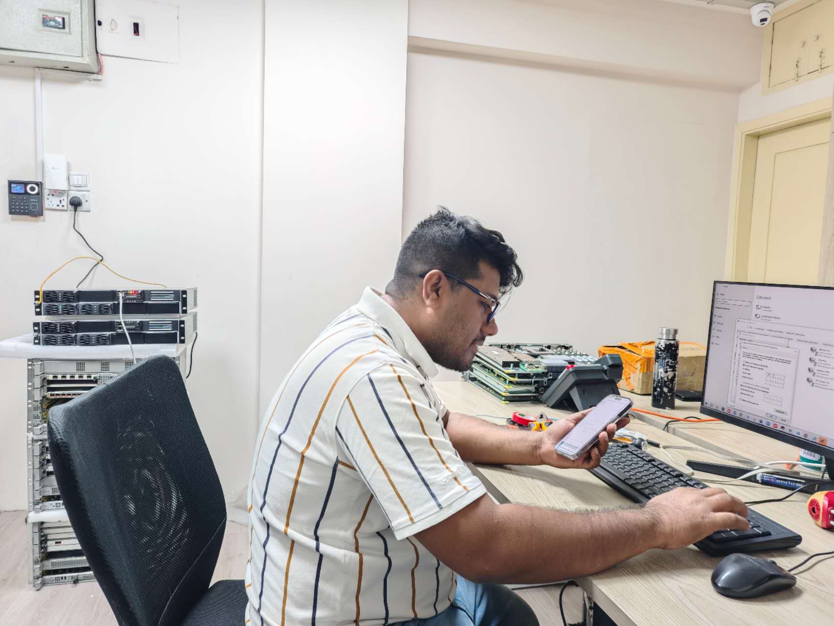 Is the connection between the switch power supply and its SCADA system only achievable through SNMP, or can it also be achieved through the Modbus protocol.jpg